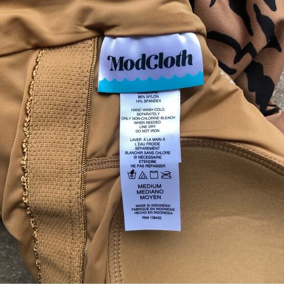 ModCloth NWT Sexy Supportive Animal Print VNeck Bonita One Piece Swimsuit Medium - Picture 7 of 10